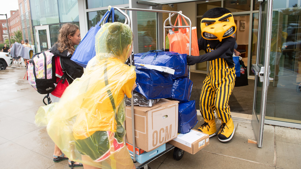Herky at Move in